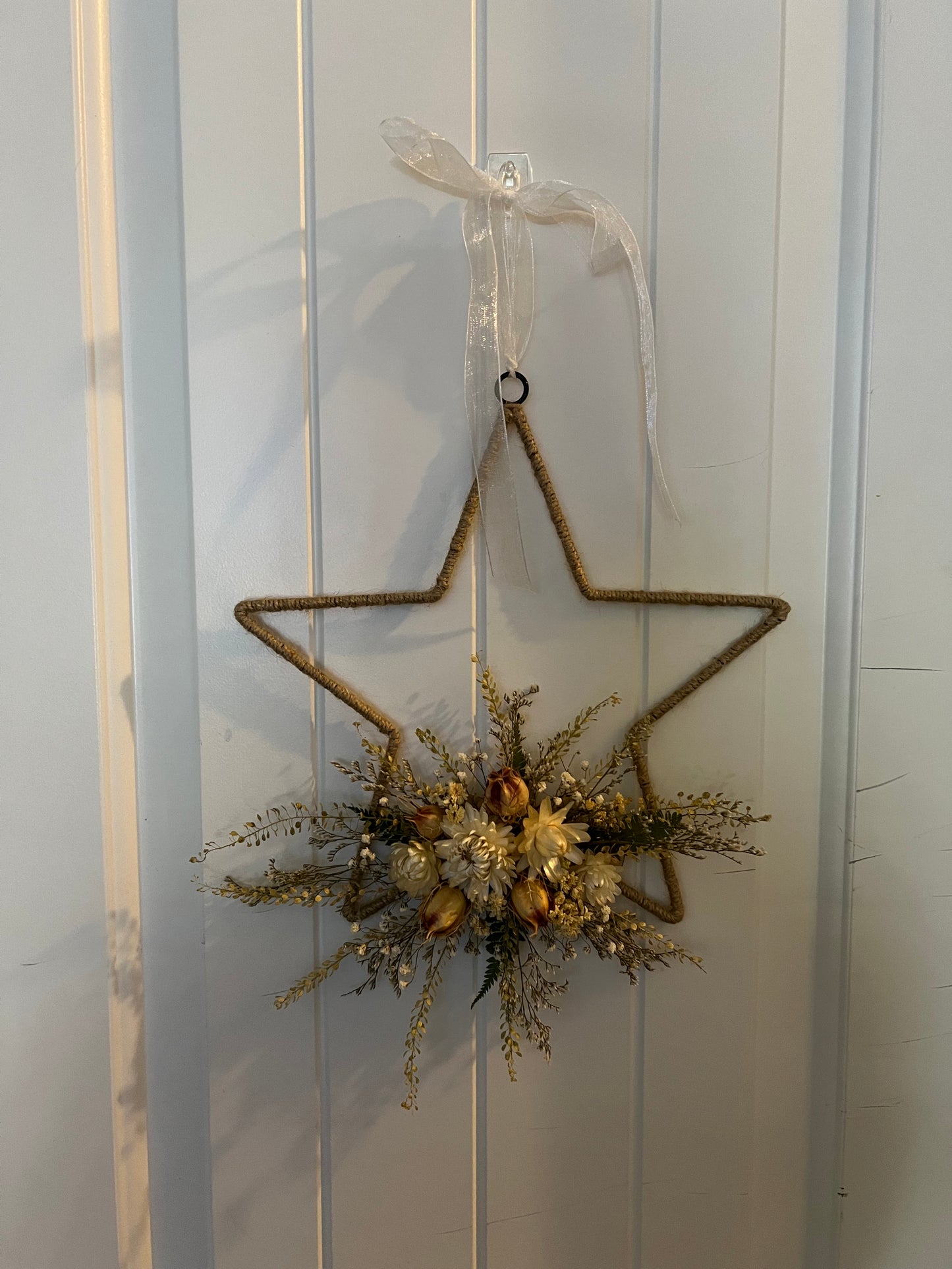 10 in Star wall hanging with everlasting flowers