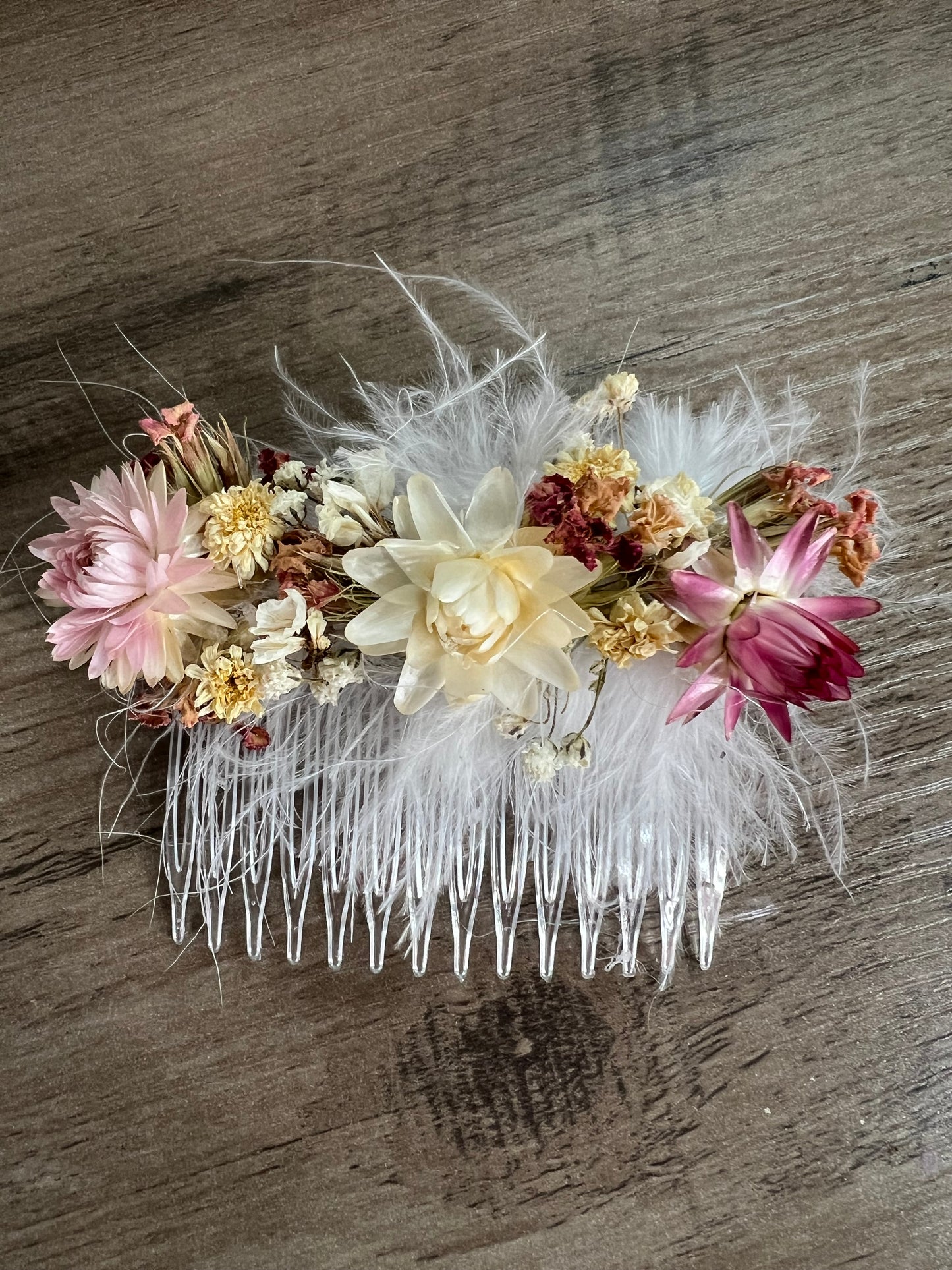 Dried flower hair comb
