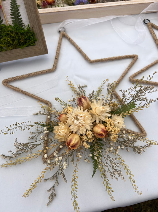 10 in Star wall hanging with everlasting flowers