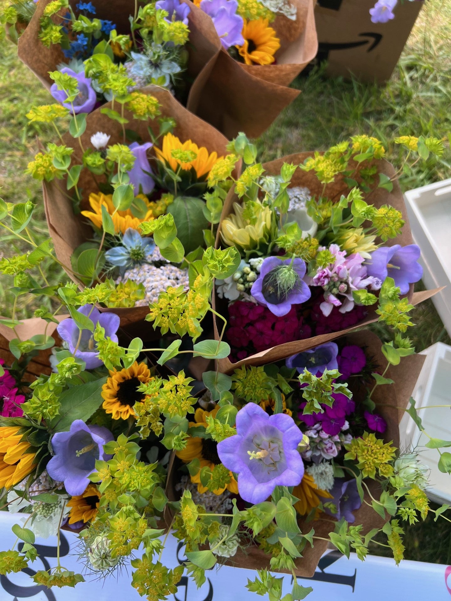 Hope in Bloom Spring Bouquet Club