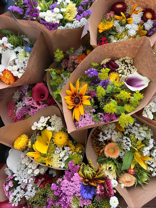 Sunshine and Blooms Summer/Fall Bouquet Club